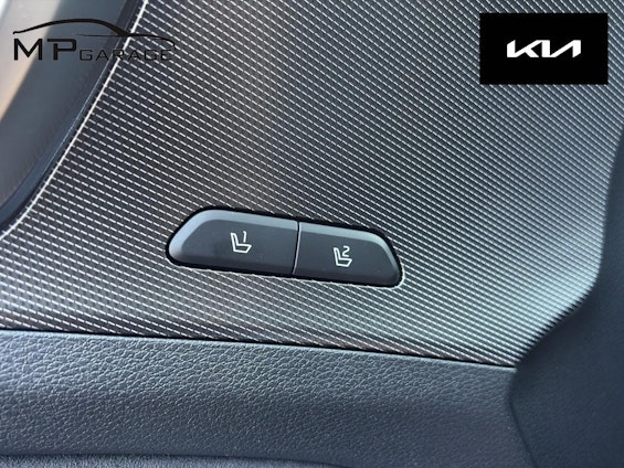 Vehicle image 13 Vehicle image 13