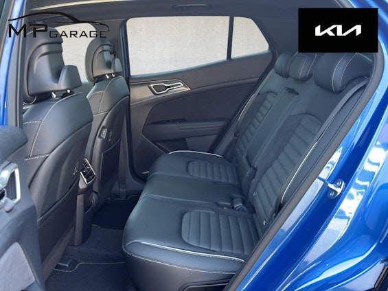 Vehicle image 15 Vehicle image 15