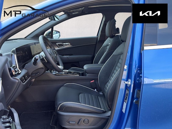 Vehicle image 14 Vehicle image 14