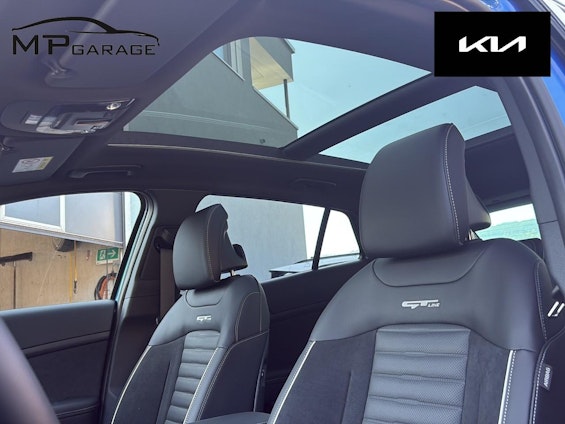 Vehicle image 16 Vehicle image 16