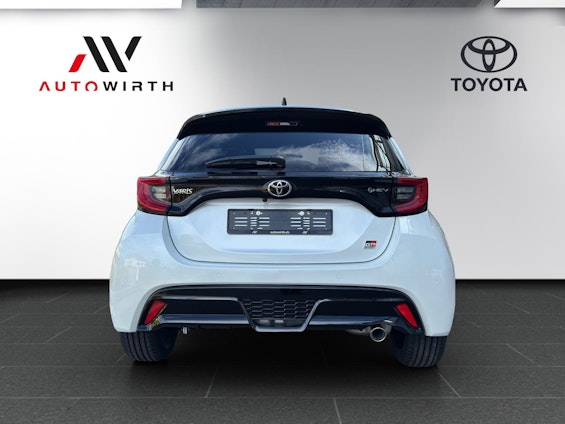 Vehicle image 5 Vehicle image 5