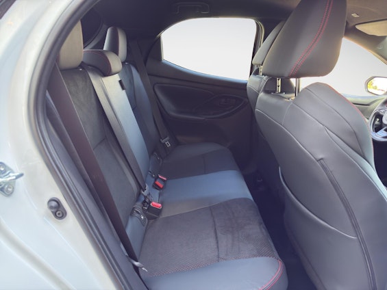 Vehicle image 16 Vehicle image 16