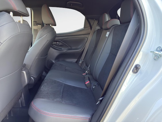 Vehicle image 14 Vehicle image 14