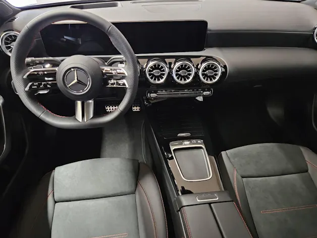 Mercedes-Benz A 250 4Matic AMG Line