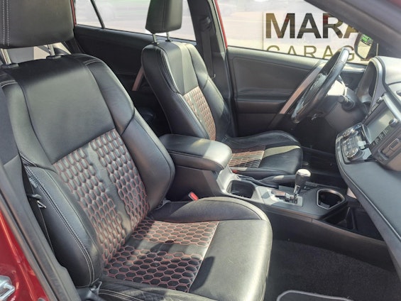 Vehicle image 8 Vehicle image 8