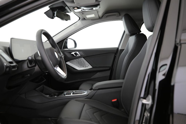 Vehicle image BMW 1 SERIES