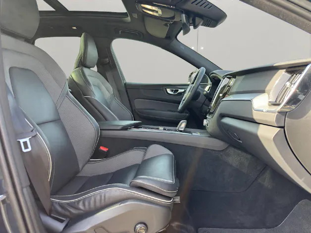 Volvo XC60 2.0 T6 TE R-Design eAWD