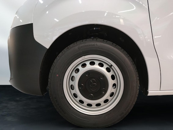 Vehicle image 18 Vehicle image 18