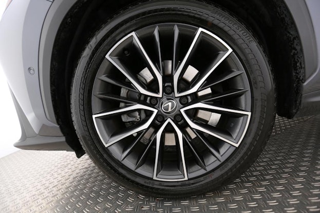 Vehicle image 8 Vehicle image 8