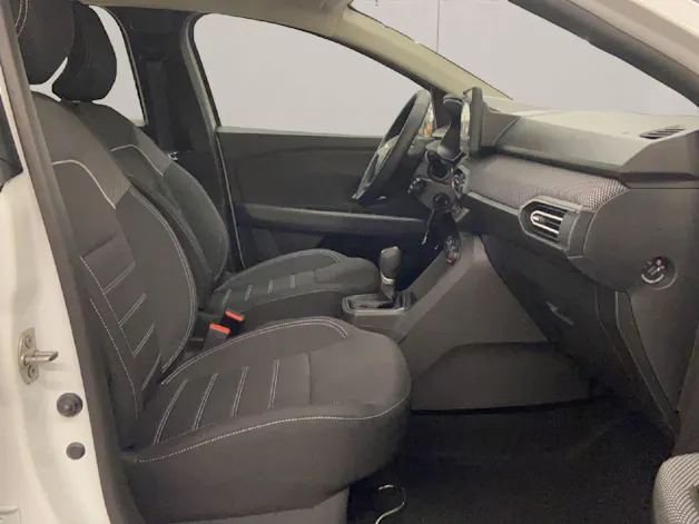 Dacia Sandero expression TCe 90 automat