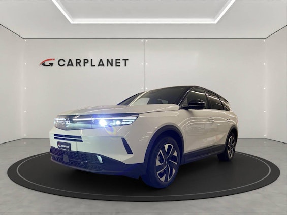 First vehicle image