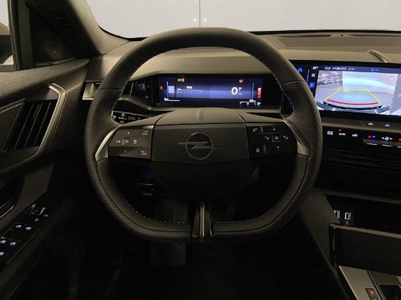 Vehicle image 6 Vehicle image 6