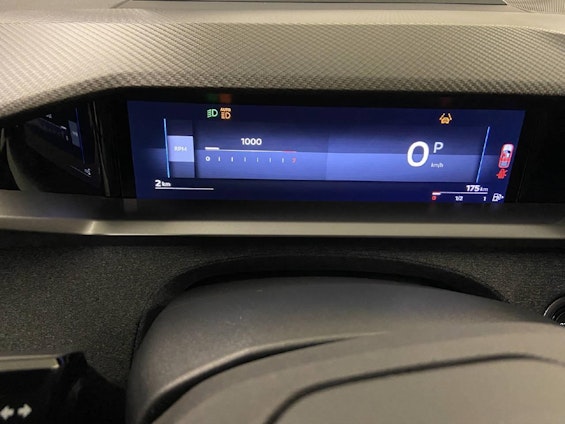 Vehicle image 9 Vehicle image 9