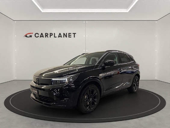 First vehicle image