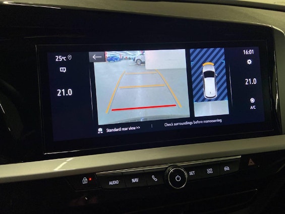 Vehicle image 7 Vehicle image 7