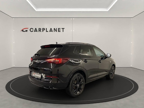 Vehicle image 3 Vehicle image 3