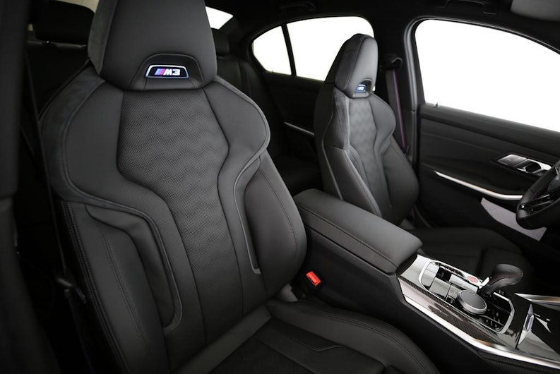 Vehicle image BMW 3 SERIES