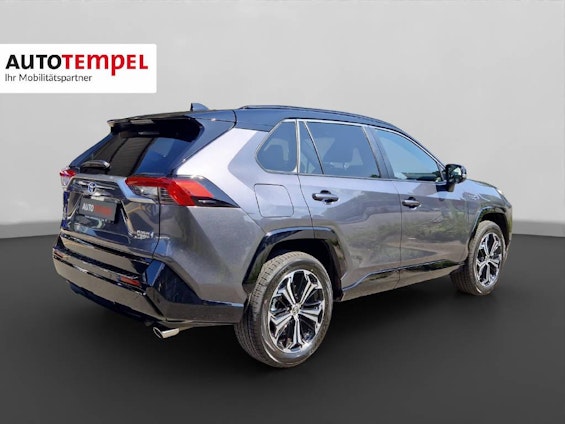 Vehicle image 14 Vehicle image 14