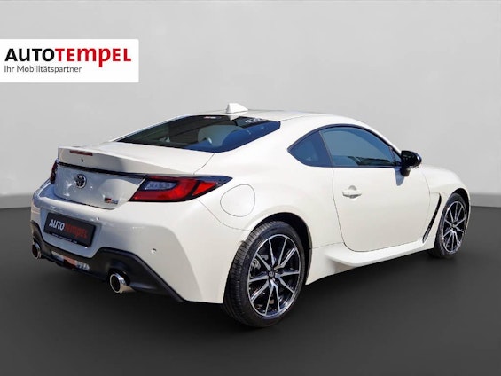 Vehicle image 14 Vehicle image 14