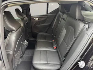 Volvo XC40 2.0 B3 MH Plus Dark