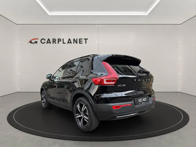 Volvo XC40 2.0 B3 MH Plus Dark