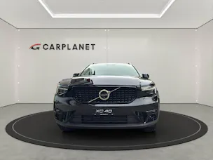 Volvo XC40 2.0 B3 MH Plus Dark