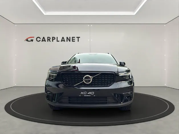 Volvo XC40 2.0 B3 MH Plus Dark