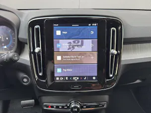 Volvo XC40 2.0 B3 MH Plus Dark