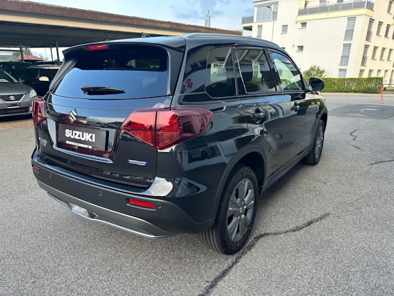 Vehicle image 6 Vehicle image 6