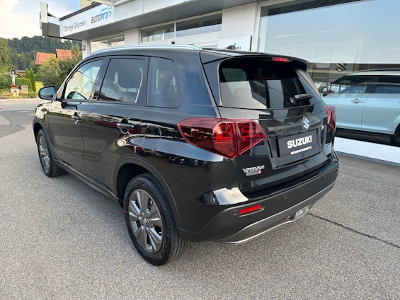 Vehicle image 4 Vehicle image 4