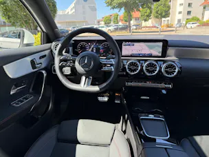 Mercedes-Benz A 250 AMG Line 4m