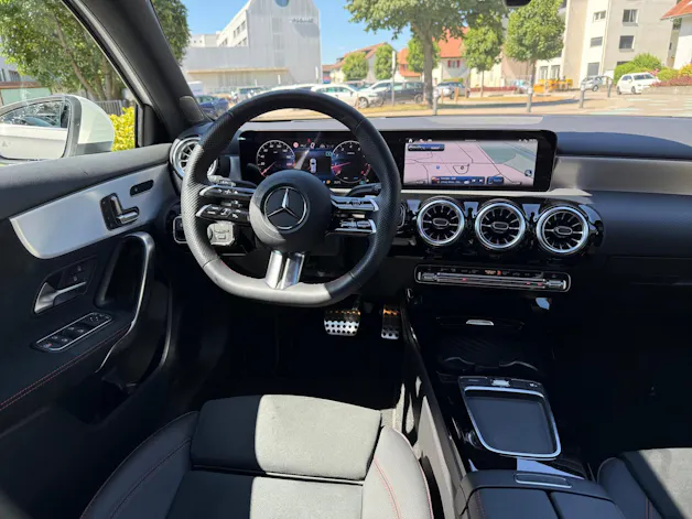 Mercedes-Benz A 250 AMG Line 4m
