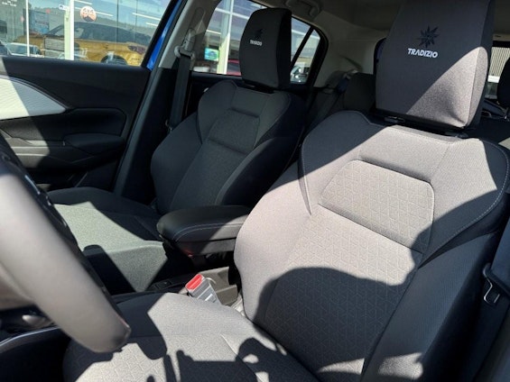 Vehicle image 8 Vehicle image 8