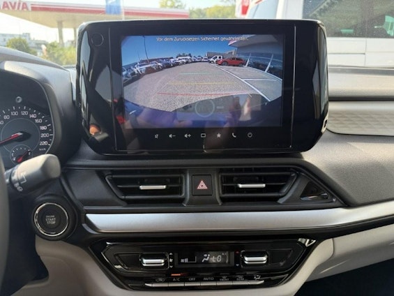 Vehicle image 13 Vehicle image 13