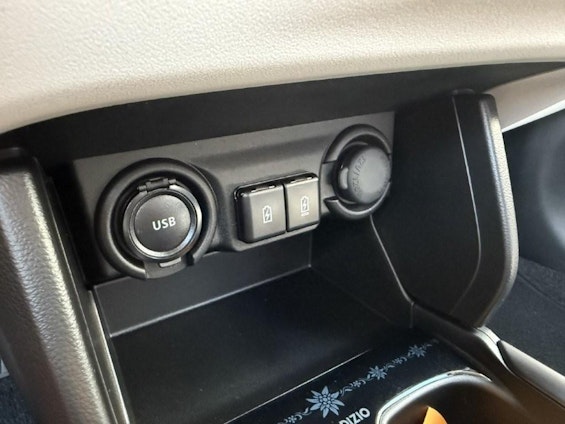 Vehicle image 14 Vehicle image 14