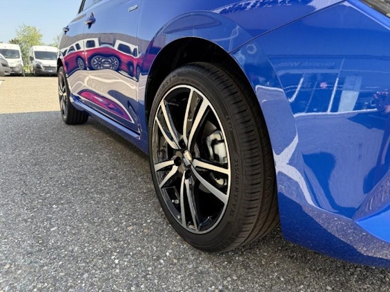 Vehicle image 25 Vehicle image 25