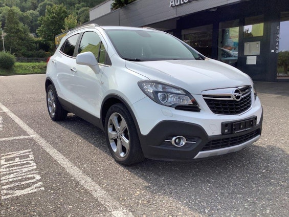 First vehicle image