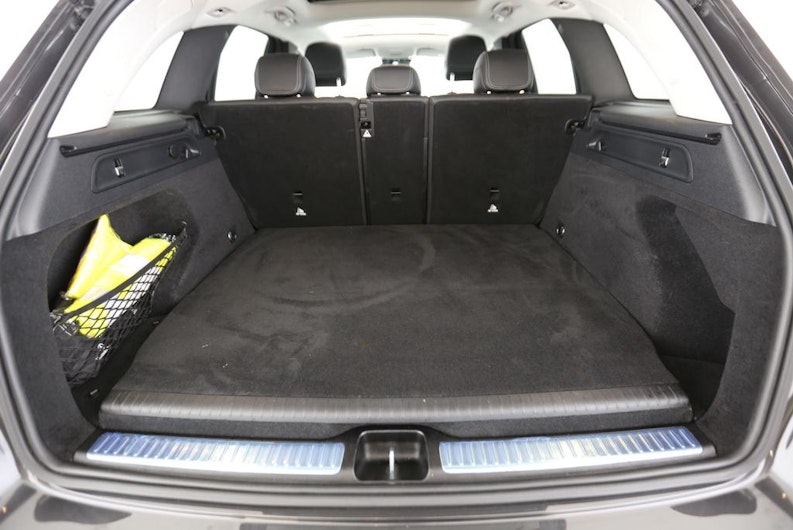 Vehicle image MERCEDES-BENZ GLC 300