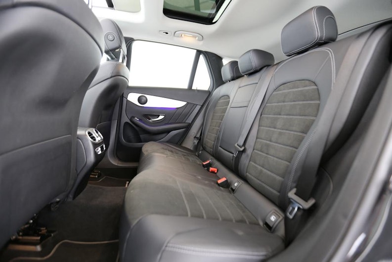 Vehicle image MERCEDES-BENZ GLC 300