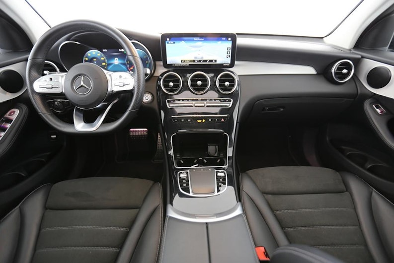 Vehicle image MERCEDES-BENZ GLC 300