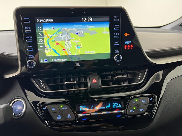 Vehicle image TOYOTA C-HR