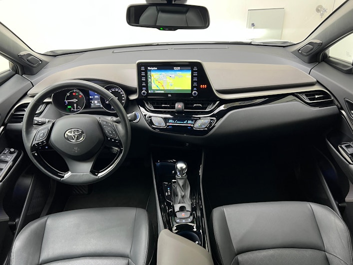Vehicle image TOYOTA C-HR