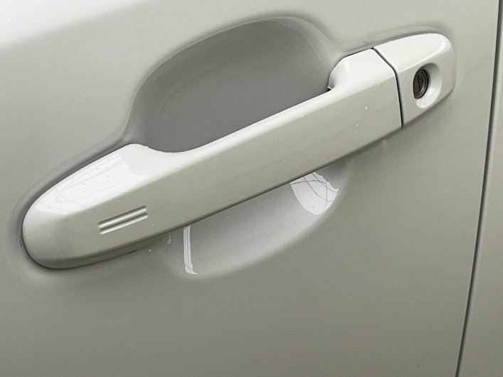 Vehicle image TOYOTA C-HR