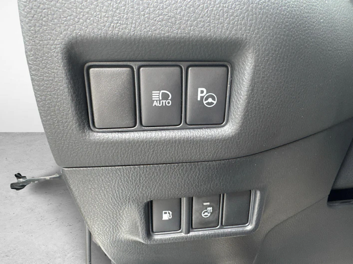 image du véhicule TOYOTA C-HR