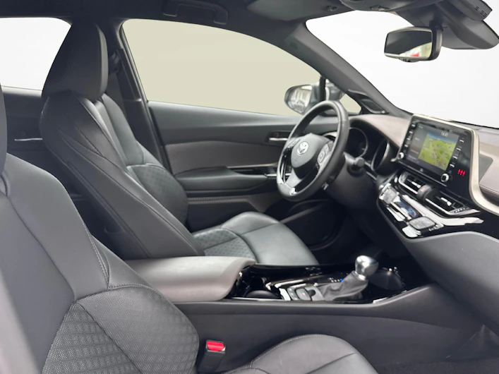 image du véhicule TOYOTA C-HR