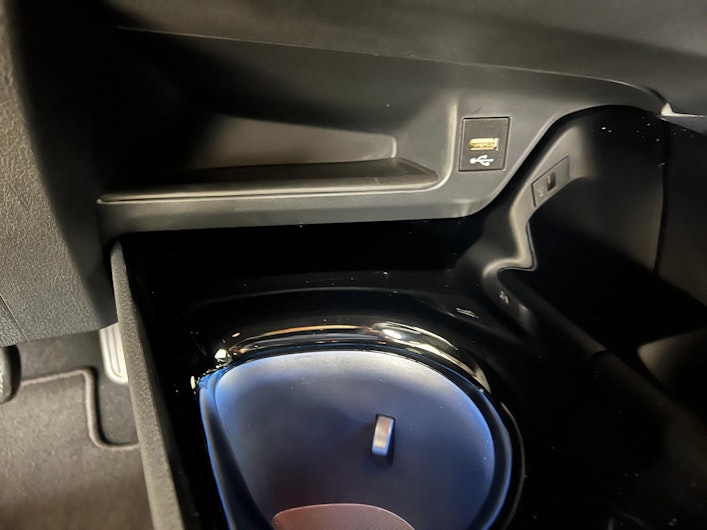 Vehicle image TOYOTA C-HR