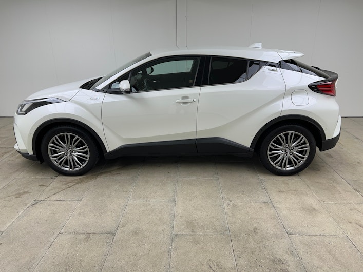 Vehicle image TOYOTA C-HR