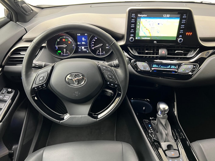 Vehicle image TOYOTA C-HR