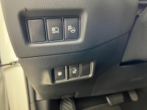 Vehicle image TOYOTA C-HR 2.0 VVTi HSD Premium