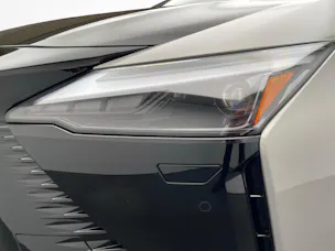 Lexus RZ 550e F Sport ab 0.9% Leasing